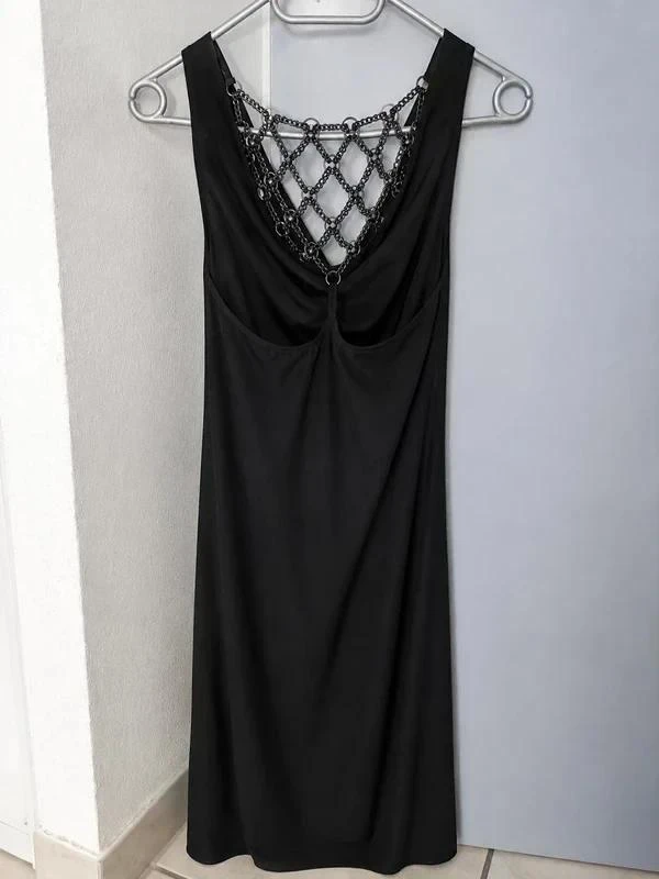 Zwarte jurk met sieraden op de rug / open rug – Maat UNI – Zeer goede staat – photo 3